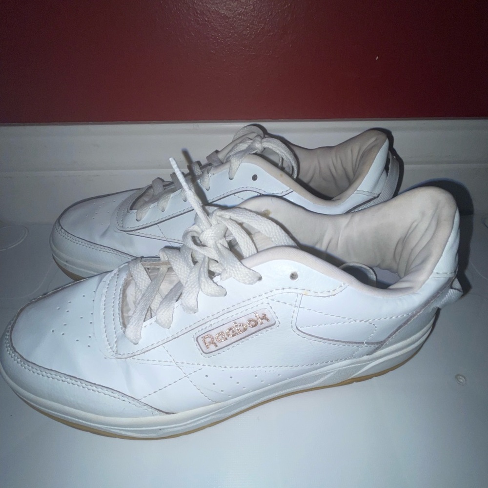 White Reebok shoes women’s 8.5